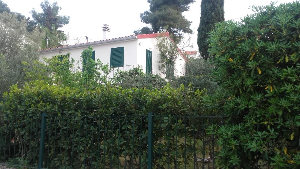 Holiday Home Pavarotti スペタル エクステリア 写真