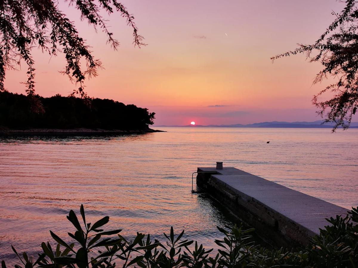 Holiday Home Pavarotti スペタル エクステリア 写真